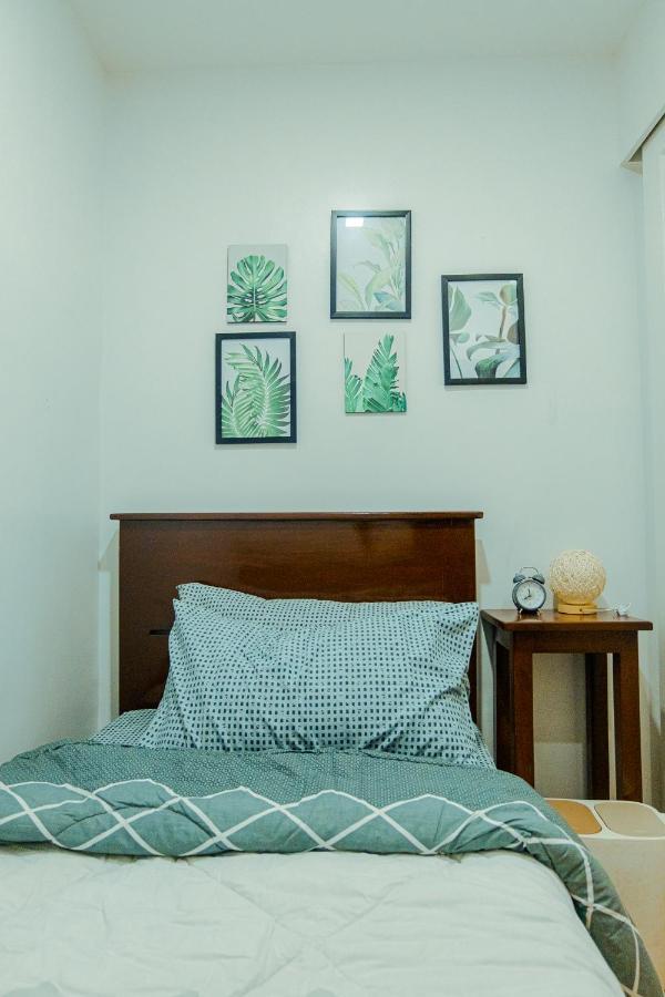 Yong'S Place At Isabelle De Valenzuela Manila Exterior photo