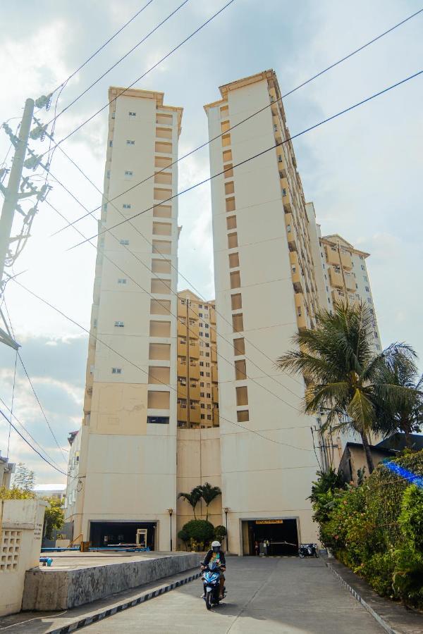 Yong'S Place At Isabelle De Valenzuela Manila Exterior photo
